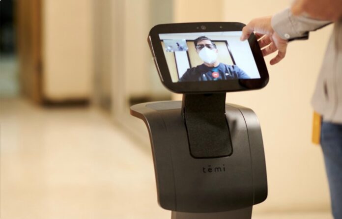 Temi, un robot que permite la consulta virtual de pacientes con COVID-19