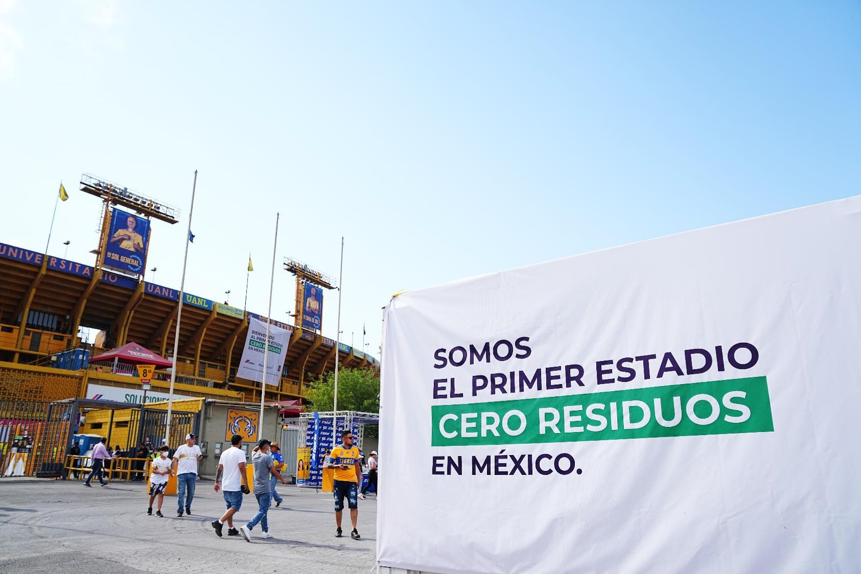 CEMEX y Tigres convierten al 'Volcán' en el primer estadio en México con cero residuos