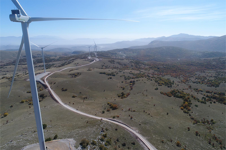 Iberdrola acelera la descarbonización y construye nuevo parque eólico en Grecia