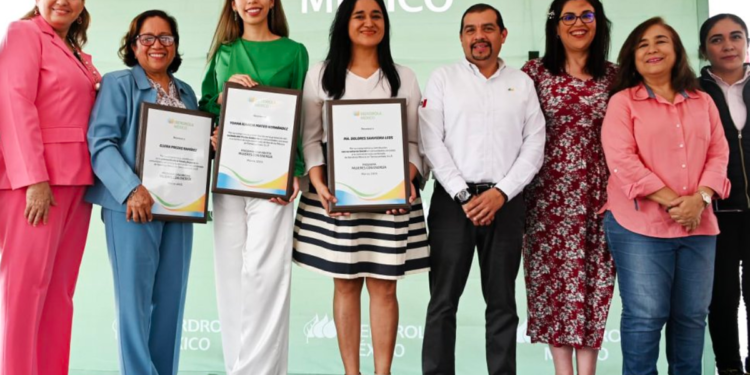 Iberdrola México reconoce a tres mujeres en la Huasteca Potosina por impulsar el cambio en sus comunidades