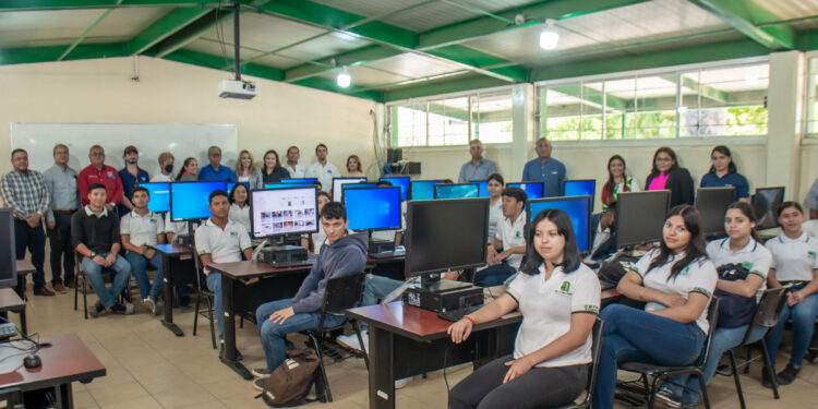 Cargill y Grupo Soles se unen para impulsar el desarrollo de jóvenes técnicos en Sonora