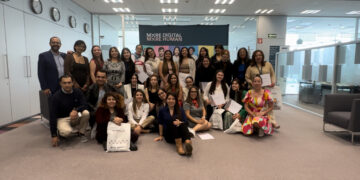 Minsait invitó a universitarias a participar en su Hack Day: Girl Power