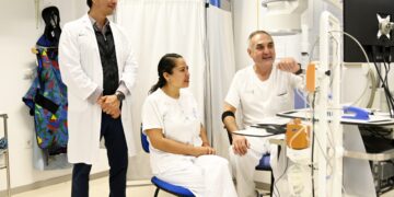 Iberdrola México lanza becas para que personal médico se especialice en urología en el extranjero