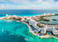 Royal Holiday mantiene su compromiso con la limpieza de playas y retiro de sargazo