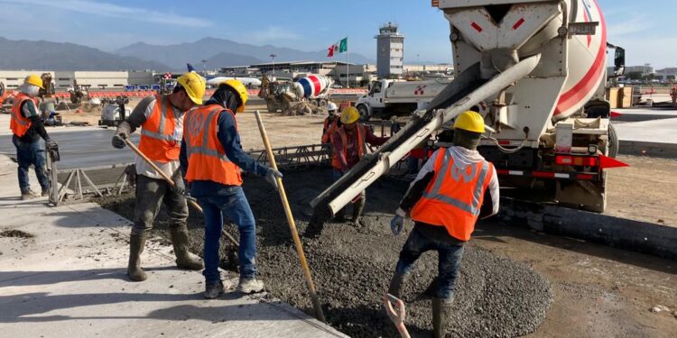 Cemex suministra concreto de bajas emisiones de carbono para terminal aeroportuaria sostenible en México