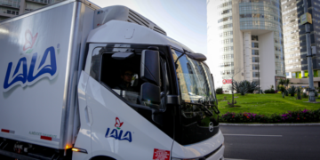 Grupo Lala implementa tecnología avanzada y es reconocida como transporte limpio por SEMARNAT y SCT