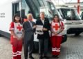 Entrega de los vehículos donados por General Motors a la Cruz Roja mexicana